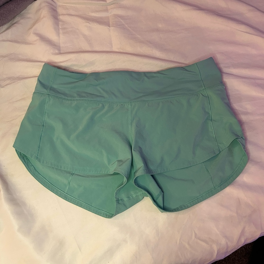 Lululemon 2.5” Speed Up Shorts